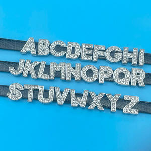 Perline Scorrevoli in Metallo con Strass a Forma di Lettere dell'Alfabeto Inglese da 8mm <span class=keywords><strong>per</strong></span> Creazione di Gioielli - Product Image 1