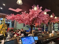 Arbre de cerisier artificiel Sakura pour la décoration de restaurant et de mariage, expédié de l'usine dans les trois jours
