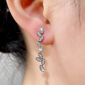 Orecchini a Goccia con Foglie per Donne, Gioielli Eleganti con Zirconi, Regalo Quotidiano Chic - Product Image 4