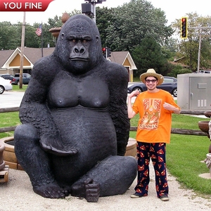 Scultura di Gorilla della statua della scimmia di marmo intagliata a mano degli animali di pietra nera del giardino all'aperto - Product Image 6