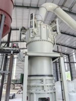 Broyeur de poudre d'oxyde de fer rouge pour la production de pigments, machine de broyage industrielle, usine de broyage