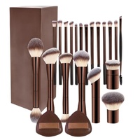 Ensemble de 20 pinceaux de maquillage professionnels en nylon avec pinceau plat et pinceau correcteur, y compris une éponge et un coffret de rangement en carton