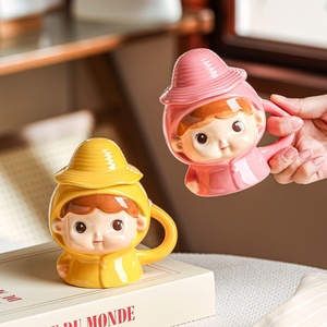 แก้วคู่รัก 3 มิติ แบบ OEM&ODM จากโรงงาน ขนาด 300 มล. แก้วเซรามิก แก้วพอร์ซเลน พร้อมฝาปิดรูปทรงหมวก สำหรับของขวัญธุรกิจ วันหยุด และงานแต่งงาน - Product Image 1