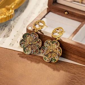 Women's European American Retro Alloy <b>Fashion</b> <b>Dangle</b> <b>Earrings</b> Heavy-Duty Antiqued Flower Design Diamond Trendy Style for - Product Image 5