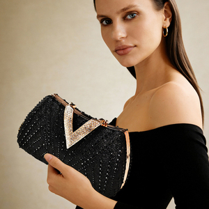 <span class=keywords><strong>Sac</strong></span> de soirée en gros pour femme, pochette en forme de V avec strass, <span class=keywords><strong>bandoulière</strong></span> chaîne détachable, <span class=keywords><strong>sac</strong></span> à main de fête formel - Product Image 3