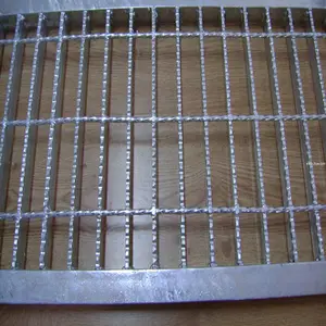 Plaque pliante en aluminium, plaque antidérapante, panneau de râpe 305, usine