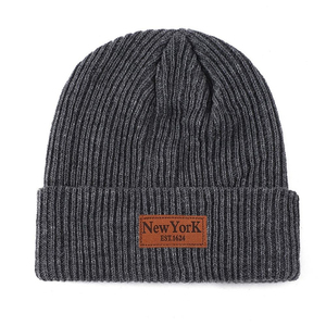 Gorro <span class=keywords><strong>de</strong></span> Punto Acrílico Unisex Personalizado Directo <span class=keywords><strong>de</strong></span> <span class=keywords><strong>Fábrica</strong></span>, Gorro Cálido <span class=keywords><strong>de</strong></span> Invierno con Diseño <span class=keywords><strong>de</strong></span> Personajes y Parche <span class=keywords><strong>de</strong></span> Cuero - Product Image 5