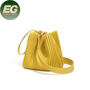 Tas Selempang Wanita EMG7405 Model Bucket, Tas Kulit Asli Mewah untuk Bahu, Tas Selempang Wanita Fashion, Tas Kulit Sapi Custom - Product Image 1