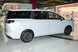 Wuling Xingguang 730, Monovolumen de Lujo a Gasolina, Nuevo Modelo, 5 Puertas, 7 Plazas, Transmisión Automática, 2026, Hecho en China - Product Image 4