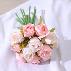 Ramo de Rosas Artificiales de Seda Realistas, 12 Tallos, para Decoración de Bodas y Hogar, Flores Artificiales de Alta Simulación al por Mayor - Product Image 2