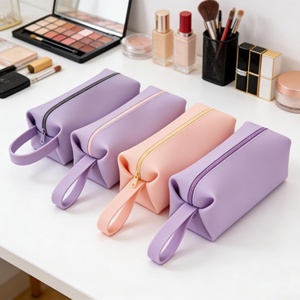 Bolsa de Aseo de Viaje Impermeable de Alta Gama para Hombre y Mujer, Bolsas de Cosméticos de Moda con Logotipo Personalizado - Product Image 1