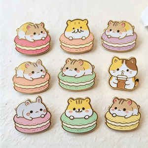 เข็มกลัดเคลือบทอ<span class=keywords><strong>ง</strong></span>ชมพูวิ้งๆ ลายการ์ตูนแมวน่ารักสไตล์อนิเมะแบบนุ่มและแข็ง  แบบกำหนดเอ<span class=keywords><strong>ง</strong></span>ได้ - Product Image 1