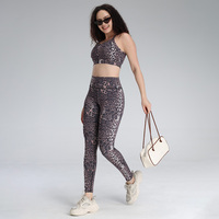 Bestseller Damen Yoga-Bekleidung Hochwertige Sportswear Aktive High-Waist-Hosen Fitness Sport-BH Gym Yoga-Sets Leggings für Frauen