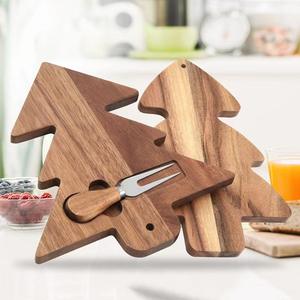 Tagliere all'ingrosso con coltello e forchetta per tagliare il formaggio Logo personalizzato in legno albero di natale - Product Image 1