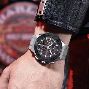 Montre à quartz Curren 8462 de haute qualité pour homme, bracelet en silicone, étanche, lumineuse, calendrier, classique, business, décontractée - Product Image 5