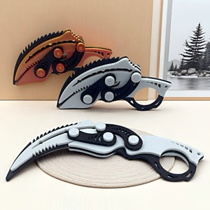 Navaja plegable con forma de garra de dragón, impresa en 3D con diseño de reloj de bambú, con mecanismo de apertura por gravedad, no afilada, en miniatura, antiestrés - Product Image 1