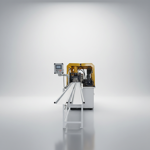 Machine de formage de tuiles pour la fabrication de volets de porte de garage en métal, profilage de canaux de 0,8 à 1,8 mm, commande automatique, haute productivité - Product Image 2