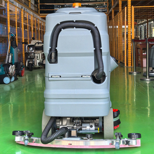 <span class=keywords><strong>Autolaveuse</strong></span> autoportée à double brosse pour un nettoyage efficace et maniable dans les entrepôts frigorifiques, les parkings et les locaux de stockage - Product Image 6
