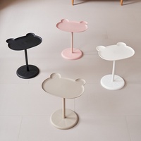 Table basse mobile en plastique haute résistance au design moderne et simple en forme d'ours mignon pour salon, chambre et bureau à domicile