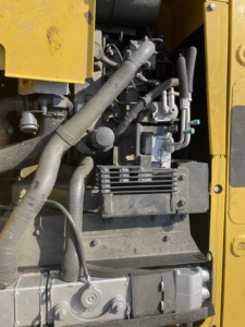 Excavatrice moyenne Komatsu PC130 de 13 tonnes avec moteur Cummins, engrenages et pompe pour une utilisation intensive en location et pour les projets gouvernementaux - Product Image 4