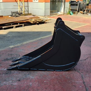 Godet de pelle hydraulique en matériaux de qualité supérieure et durables avec dents pour applications utilitaires - Product Image 1