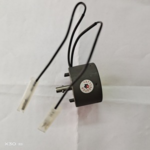 ชุดทริปยูนิต VD4 EM30 K 002 220V สามเฟส 50 Hz เซ็นเซอร์สำหรับเบรกเกอร์สุญญากาศ - Product Image 1