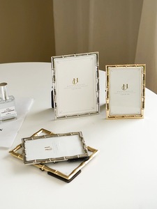 Tùy Chỉnh Khung Ảnh Ánh Sáng Sang Trọng Hợp Kim Bạc Tre Khung Ảnh Cao Cấp Cổ Điển Kim Loại Khung Ảnh Đơn Giản Món Quà Cưới - Product Image 3