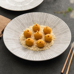 Plato de Verduras de Cerámica Esmaltada Blanca con Doble Espiga para Cocina Artística en el Hogar y Hoteles, Redondo, Apto para Microondas y Lavavajillas - Product Image 1