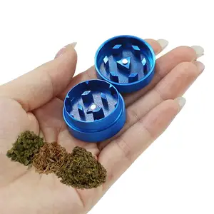 Manufacturers directly supply and sell zinc alloy cigarette grinders 30mm2 layer mini pendant cigarette grinders keychain cigare