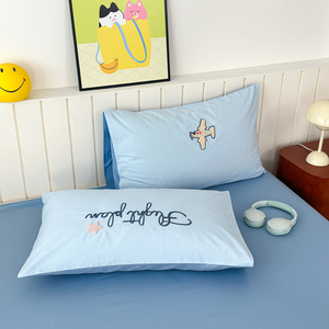 Parure de lit 4 pièces brodée motif dessin animé 2026, en pur coton doux et hypoallergénique, pour la maison - Product Image 4