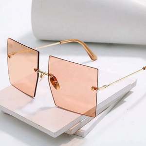 Gafas de Sol Cuadradas Extra Grandes para Mujer, con Logotipo Personalizado Vintage, Color Azul y Rojo, Sin Montura, Protección UV400, Gran Venta - Product Image 4