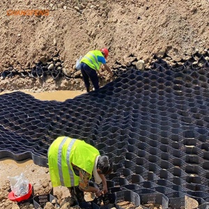 Système de confinement cellulaire élevé léger Grille de <span class=keywords><strong>gravier</strong></span> en nid d'abeille Geocell en plastique PEHD pour la stabilisation du sol et du <span class=keywords><strong>gravier</strong></span> - Product Image 1