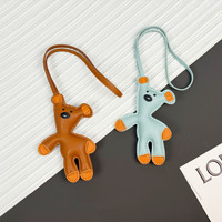 Nouveau Pendentif de Sac en Cuir Ours de Luxe, Très Populaire, Durable, Mignon, Accessoire Clé Ours Cartoon, Mini Breloque de Sac Ours Designer, Cadeau