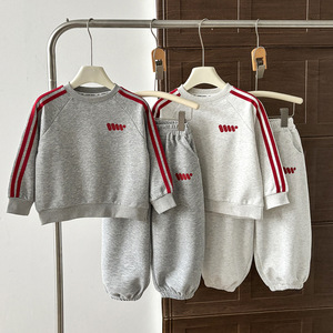 Set Felpa con Cappuccio a Righe Grigie e Bianche a Maniche Lunghe per <span class=keywords><strong>Bambini</strong></span> e Bambine - Tuta Casual per Ragazzi - Product Image 2