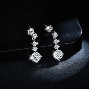 Pendientes de Lujo Unisex con Certificado, Diseño de Llave, Silicona y Aleación de Estaño, Moissanita - Product Image 4