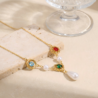 Collier pendentif en acier inoxydable de style baroque rétro, plaqué or 18 carats, avec cristaux colorés et perles, pour femmes
