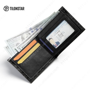 กระเป๋าสตางค์แบบมินิมอลสำหรับผู้หญิงพร้อมช่องแสดงบัตรประจำตัว - Product Image 3