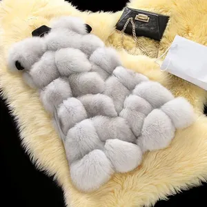 Fábrica al por mayor fabricante de piel de punto con cuello en V <span class=keywords><strong>Chaleco</strong></span> de <span class=keywords><strong>mujer</strong></span> corto genuino Chinchilla piel abrigo de piel <span class=keywords><strong>Chaleco</strong></span> de piel sintética - Product Image 1