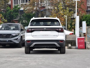 Auto Cinese Usata Economica 2023 Volkswagen TACQUA Usata 1.5L Tanying Veicolo V-w Tacqua a Benzina SUV <span class=keywords><strong>di</strong></span> <span class=keywords><strong>Seconda</strong></span> <span class=keywords><strong>Mano</strong></span> <span class=keywords><strong>in</strong></span> <span class=keywords><strong>Vendita</strong></span> - Product Image 4