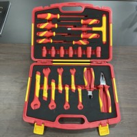 24 pièces 1000v 23C outils à main isolés OEM personnalisé ensemble d'outils en acier au carbone y compris clé tournevis douille pince