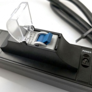Materiali Shell in lega di alluminio OEM <span class=keywords><strong>6</strong></span> vie c13 30A 240V rack PDU con protezione dell'interruttore - Product Image 4