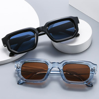 Vente en gros 2025 Lunettes de soleil tendance de luxe Unisexe Uv400 PC Carré Monture épaisse Lunettes de soleil de designer pour femmes Lady Girl Lunettes de soleil
