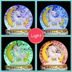 Globo <span class=keywords><strong>di</strong></span> <span class=keywords><strong>Neve</strong></span> Artistico Personalizzato 6,5cm con Ornamenti Animali, Decorazione da Scrivania, Base in Poliresina, Liquido in Resina, <span class=keywords><strong>Cristallo</strong></span> Natalizio - Product Image 4