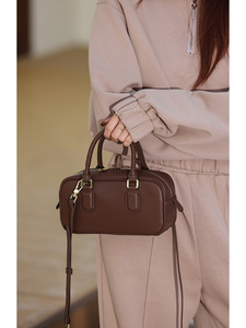 Bolso cruzado cuadrado de mujer nuevo estilo retro al por mayor forro de PU logotipo personalizado cierre de cremallera patrón de almohada manejado para uso diario - Product Image 2