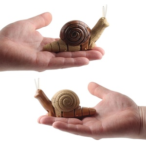 Jouet escargot télécommandé infrarouge avec lumière LED, animal électronique réaliste, modèle d'insecte fantaisie pour farces et éducation - Product Image 4