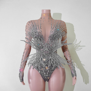 Justaucorps de luxe orné de strass, col en V profond, motif soleil en cristal, dégradé ombré transparent, fait main, pour scène et concert - Product Image 4