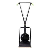 El equipo de fitness incluye máquinas de esquí resistentes al aire, simuladores de ejercicio de gimnasio, equipados con ventiladores, máquinas de remo para interiores
