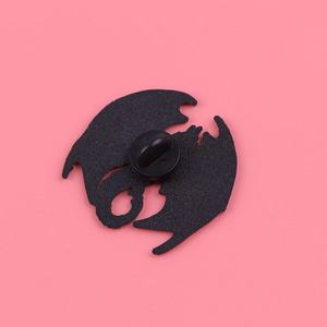 Pin de Aleación de Zinc con Diseño de Dragón de Fantasía, Estilo Vidrio Esmaltado con Tinte UV, Broche Metálico Colorido de Criatura Mítica, Insignia Decorativa para Ropa - Product Image 4