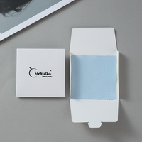 Chiffons de nettoyage pour bijoux en argent de mode avec logo personnalisé Essuyez les bagues les colliers Microfibre Nettoyage Emballage individuel Nettoyant pour bijoux