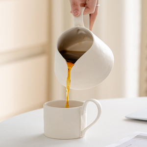 Tasse à café filtrante en grès lavée à la main, style crème personnalisé, design moderne et simple, couleur unie, cadeau pour les amies avec logo - Product Image 4